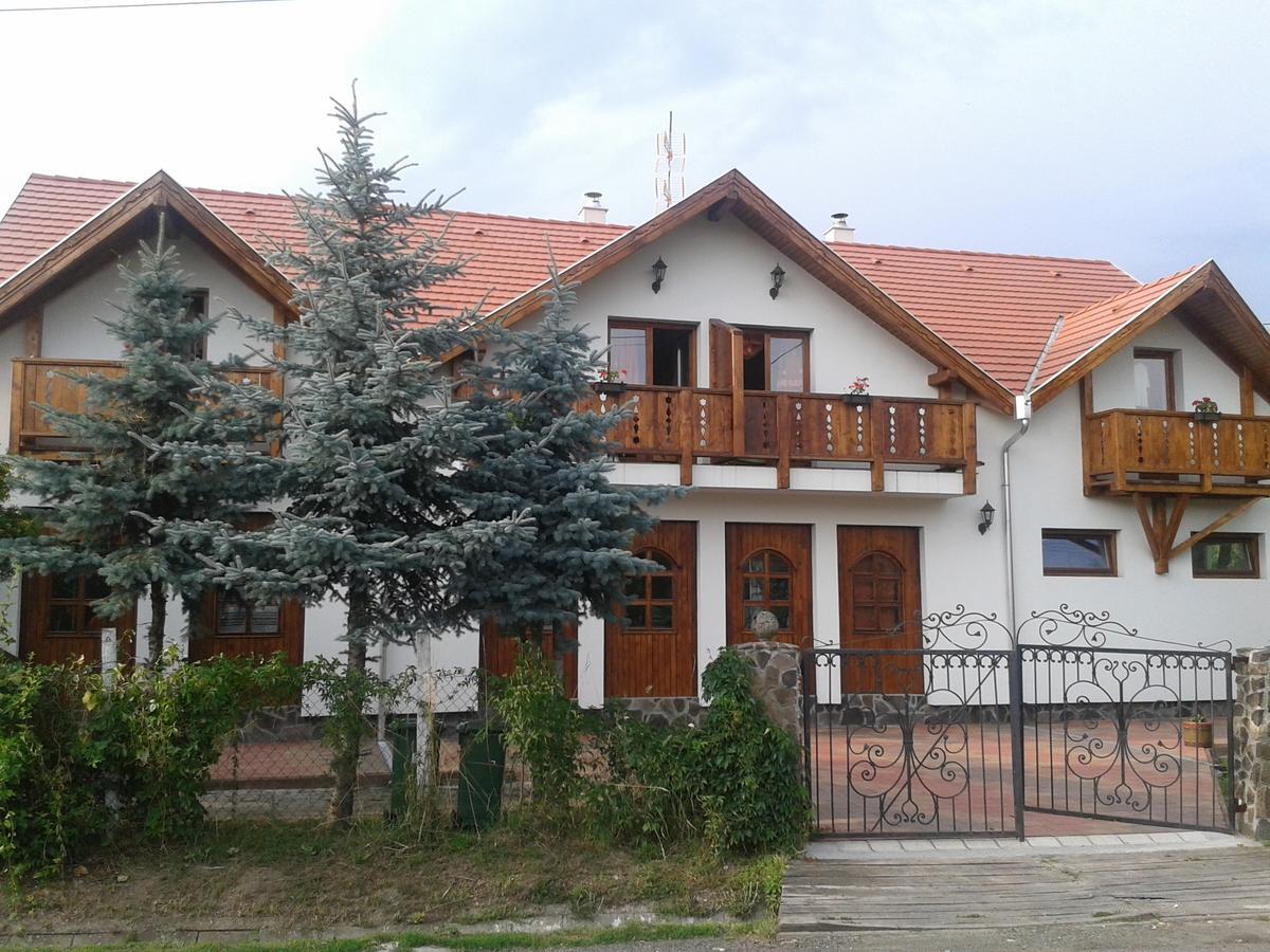 Bed & Breakfast Felso Fogado 2*