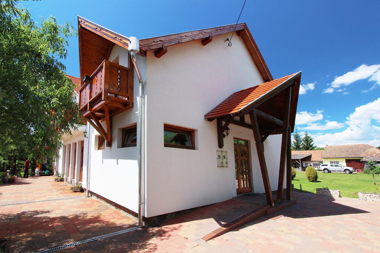 Felso Fogado Bed & Breakfast